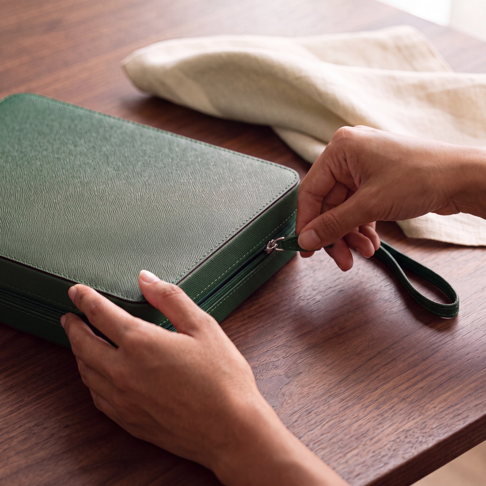 Compact Backgammon — Bottle Green
